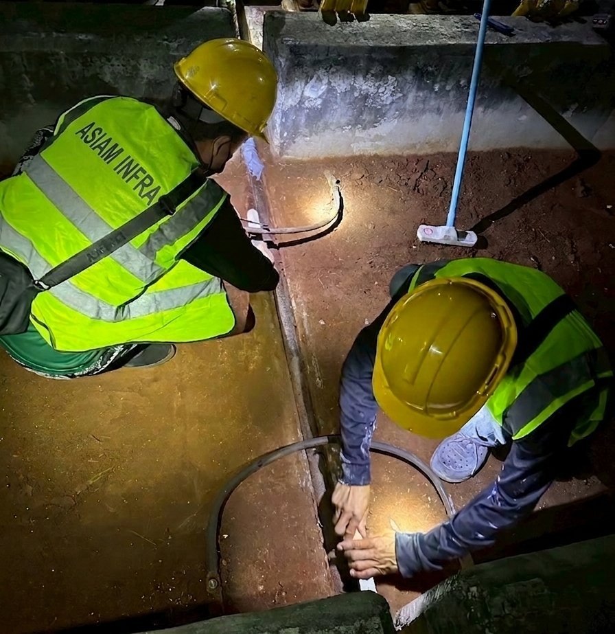 Joint and crack sealing — structural repair work